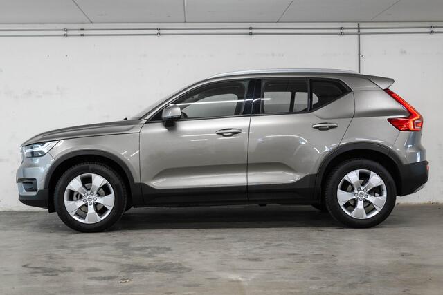 Volvo XC40 T2 Automaat Business Pro | Navigatie | Parkeersensoren voor en achter | Parkeercamera | BLIS | Adaptieve Cruise Control | Verwarmbare voorruit |