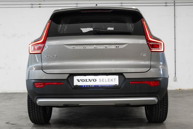 Volvo XC40 T2 Automaat Business Pro | Navigatie | Parkeersensoren voor en achter | Parkeercamera | BLIS | Adaptieve Cruise Control | Verwarmbare voorruit |
