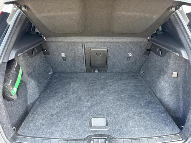 Volvo XC40 1.5 T2 Inscription Adaptieve Cruise control / BLIS / Leder / Keyless entry / elektr. bedienb. bagageklep