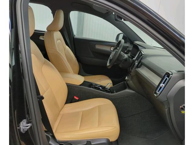 Volvo XC40 1.5 T5 Recharge 262 pk Inscription Navigatie Trekhaak Leder Stoelverwarming Intellisafe Suround Camera 19 Inch Velgen Led Koplampen NL Auto Plug In Hybride 1e Eigenaar