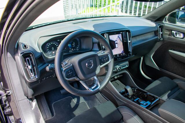 Volvo XC40 1.5 T5 Plug-in hybrid Ultimate Dark ACC-360camara-Trekhaak-Panoramadak-keyless