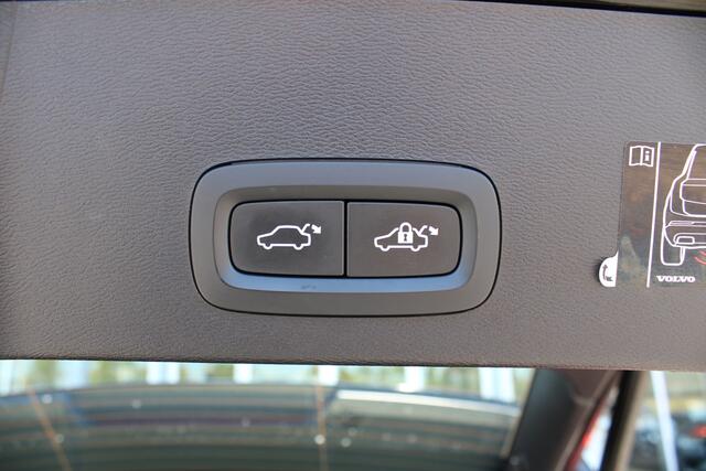 Volvo XC40 Recharge P8 408PK AWD R-Design | Verw. Stoel & stuurwiel | BLIS | Adapt. Cruise | Camera + PDC | 19" LMV