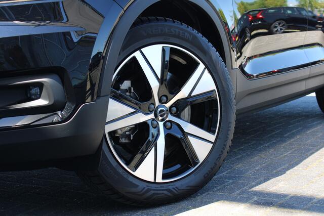 Volvo XC40 Recharge P8 408PK AWD R-Design | Verw. Stoel & stuurwiel | BLIS | Adapt. Cruise | Camera + PDC | 19" LMV