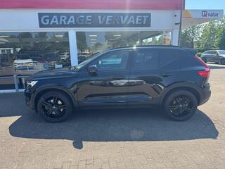 volvo-xc40-1.5-t4-recharge-r-design