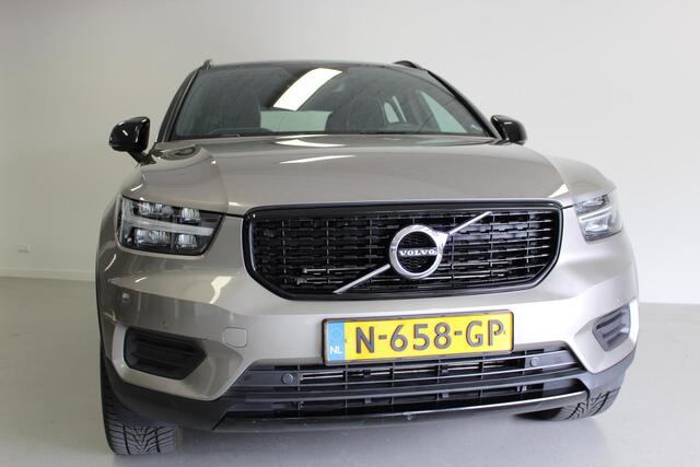 Volvo XC40 1.5 T4 Recharge R-Design | PEBBLE-GREY | ACC | NAVI | WEGKL-TRHAAK | CAM | STOEL+STUUR/VERW | 20'LMV |