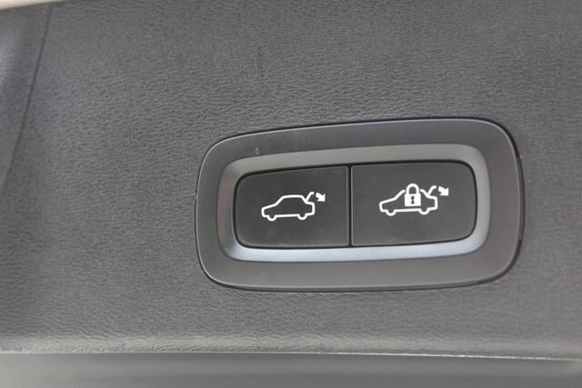 Volvo XC40 1.5 T4 Recharge R-Design | PEBBLE-GREY | ACC | NAVI | WEGKL-TRHAAK | CAM | STOEL+STUUR/VERW | 20'LMV |