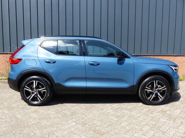 Volvo XC40 B4 Plus Dark