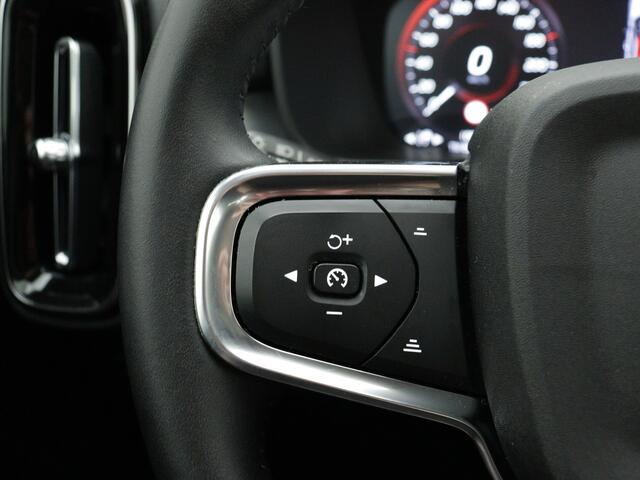 Volvo XC40 T4 Automaat Hybride R-Design Expression / Panoramadak / Navigatie / Airco-ecc./ Xenon / Pdc.V+A / Apk nov-2026
