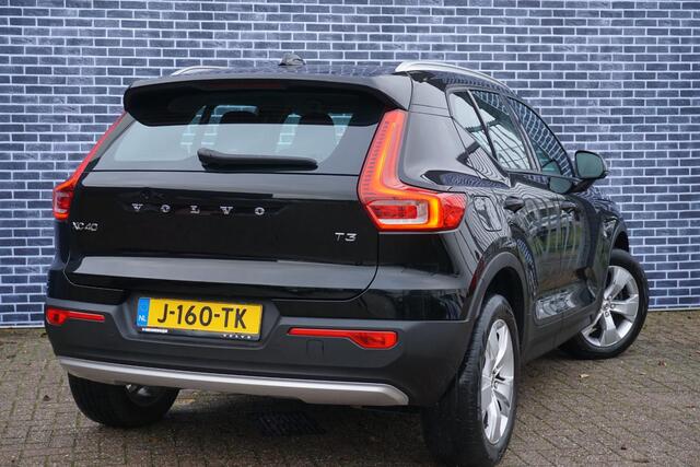Volvo XC40 1.5 T3 Business Pro | Trekhaak | Adaptieve Cruise Controle | Blis | Stuur + Stoel verwarming | Camera |