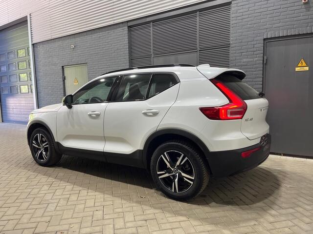 Volvo XC40 B4 Plus Dark | ACC | Leder | BLIS | Stoel+Stuurverwarming | harman/kardon | Keyless