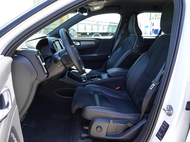 Volvo XC40 1.5 T2 130PK R-Design AUTOM. H-LEER | TWO-TONE | WINTERPACK | CAMERA & PDC V+A