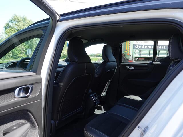 Volvo XC40 1.5 T2 130PK R-Design AUTOM. H-LEER | TWO-TONE | WINTERPACK | CAMERA & PDC V+A