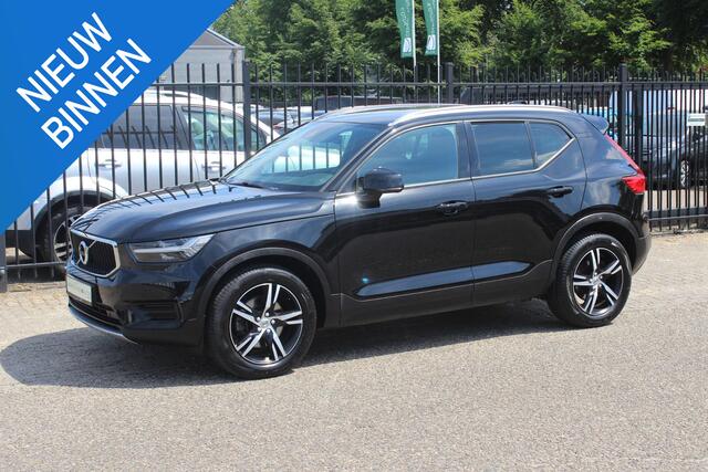Volvo XC40 2.0 D3 AWD Momentum, met Duitse Brief.