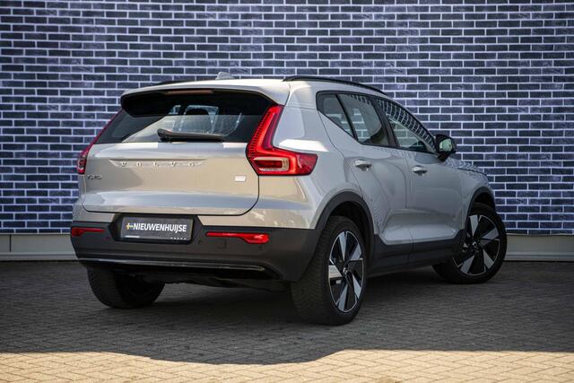 Volvo XC40 Single Motor Extended Range Plus 82 kWh Verwarmbare voorstoelen | Verwarmbaar stuurwiel | Warmtepomp | Adaptieve cruisecontrol | BLIS