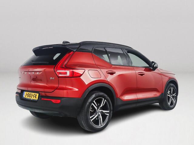 Volvo XC40 B4 Aut. R-Design | Panoramadak | Harman Kardon | 360º camera | Stoel- en stuurverwarming