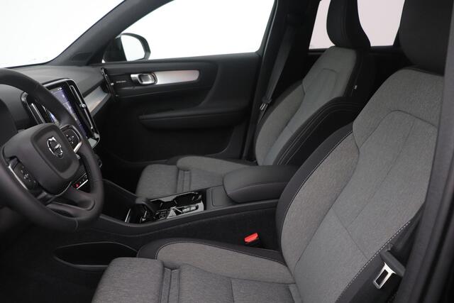 Volvo XC40 B3 Plus Black Edition | ACC | 360° Camera | Trekhaak | BLIS | 20 Inch | harman/kardon