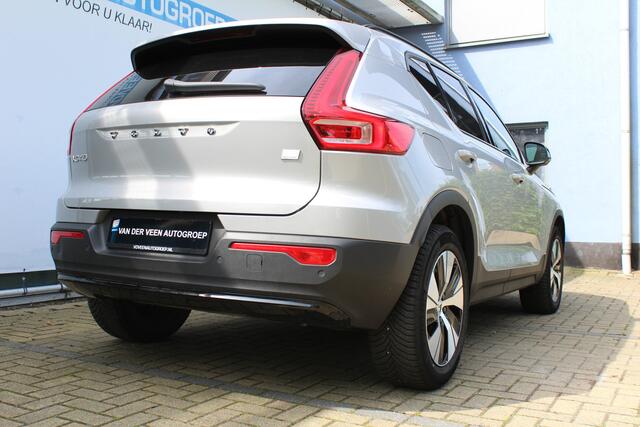 Volvo XC40 1.5 T4 Plug-in hybrid Plus Bright | Incl. 12 maanden Garantie | Panorama dak | Achteruitrijcamera | Harman/Kardon Audiosysteem | Elektrisch verstelbare stoelen met geheugen | Keyless entry/start | Parkeersensoren V+A | Elektrische kofferklep | Stoel & Stu