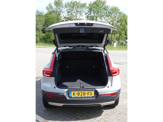 Volvo XC40 Recharge P8 AWD R-Design BOMVOL | PANO | 360° | PILOT | BLIS + CTA | MEMORY | HK AUDIO