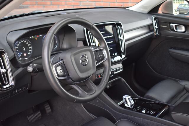 Volvo XC40 T5 262PK Plug-in hybrid Ultimate Bright | Lederen bekleding | Panormadak | 360 graden camera