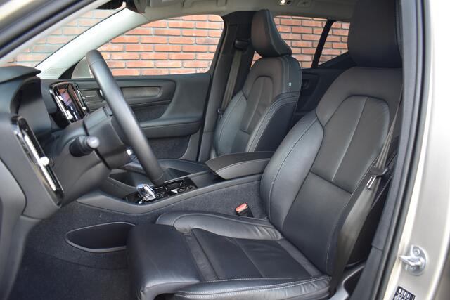 Volvo XC40 T5 262PK Plug-in hybrid Ultimate Bright | Lederen bekleding | Panormadak | 360 graden camera