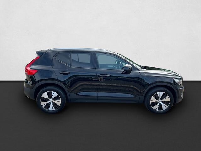 Volvo XC40 1.5 T5 Twin Engine Momentum LEER / STOELVERWARMING / NAVI / PLUG IN