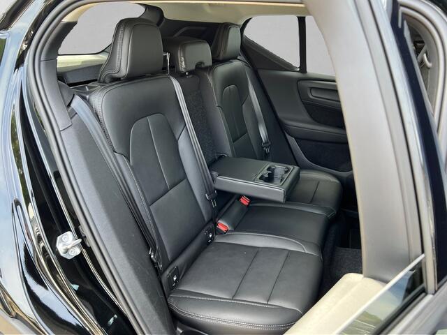 Volvo XC40 1.5 T5 Twin Engine Momentum LEER / STOELVERWARMING / NAVI / PLUG IN