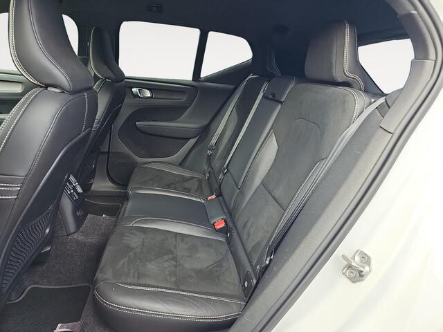 Volvo XC40 1.5 T5 Recharge R-Design | Trekhaak | Harman/Kardon Audio | Stoelverwarming | Achteruitrijcamera |