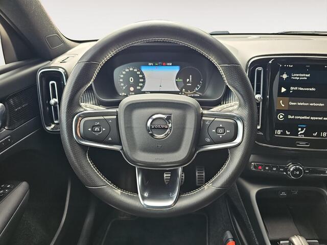 Volvo XC40 1.5 T5 Recharge R-Design | Trekhaak | Harman/Kardon Audio | Stoelverwarming | Achteruitrijcamera |