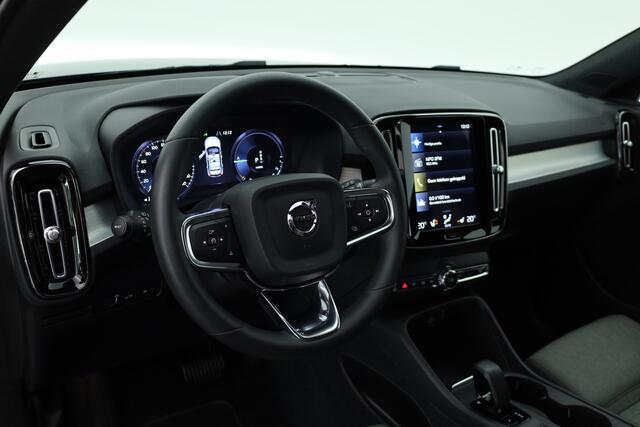Volvo XC40 T4 Recharge Core | Pilot Assist | Elek. Trekhaak | Camera | Navi | Stoel- Stuurverw.