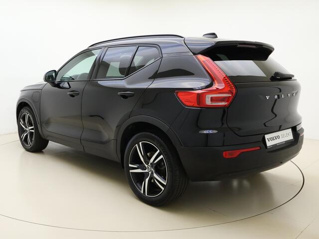 Volvo XC40 T4 211pk Recharge R-Design Expr. / Keyless / ACC / BLIS / Elektr. Achterklep / 19'' Velgen /Elektr. Trekhaak / PDC + Camera / DAB / Apple Carplay /