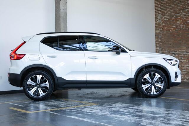 Volvo XC40 T5 Recharge R-Design | Panorama dak | Verwarmbare voorstoelen | Volvo on Call | Stoelverwarming | Parkeersensoren voor + achter | Parkeercamera | Parkeerverwarming | Harman Kardon Premium audio | 360° Parkeercamera |