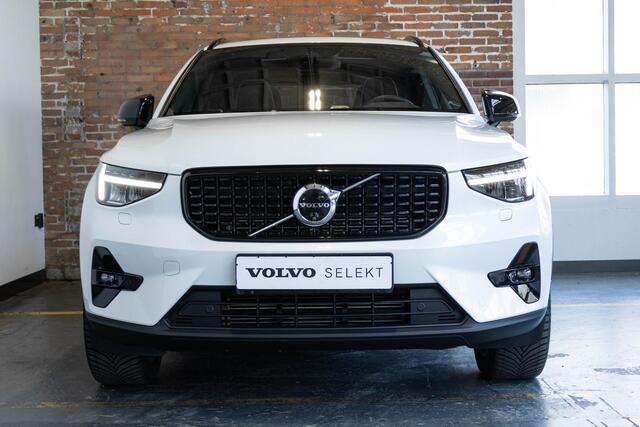 Volvo XC40 T5 Recharge R-Design | Panorama dak | Verwarmbare voorstoelen | Volvo on Call | Stoelverwarming | Parkeersensoren voor + achter | Parkeercamera | Parkeerverwarming | Harman Kardon Premium audio | 360° Parkeercamera |