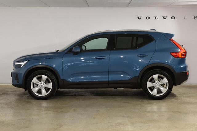 Volvo XC40 B3 177PK Automaat Core / Navigatie / Camera / Adaptieve Cruisecontrol / Stuur-Stoelverwarming / LM Velgen / Trekhaak /