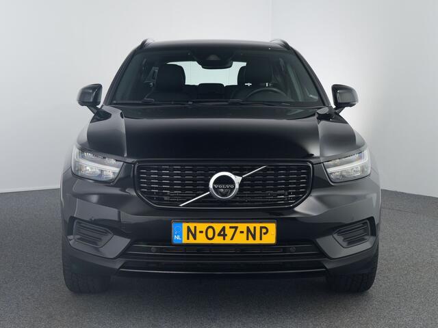 Volvo XC40 1.5 T4 Recharge R-Design | Trekhaak | Camera | Stoel+stuur verwarming | Carplay