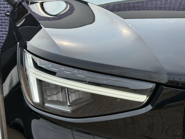 Volvo XC40 2.0 B4 Core | Blis | Adaptieve Cruise controle | Zitting verlengers | Standkachel | Stuur + Stoel verwarming |
