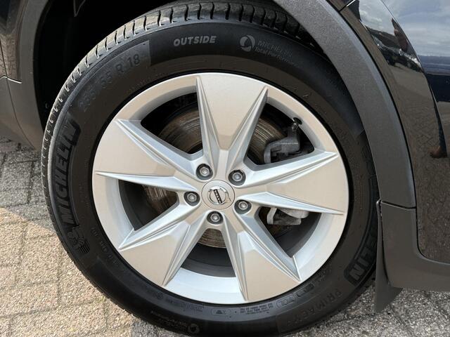 Volvo XC40 2.0 B4 Core | Blis | Adaptieve Cruise controle | Zitting verlengers | Standkachel | Stuur + Stoel verwarming |
