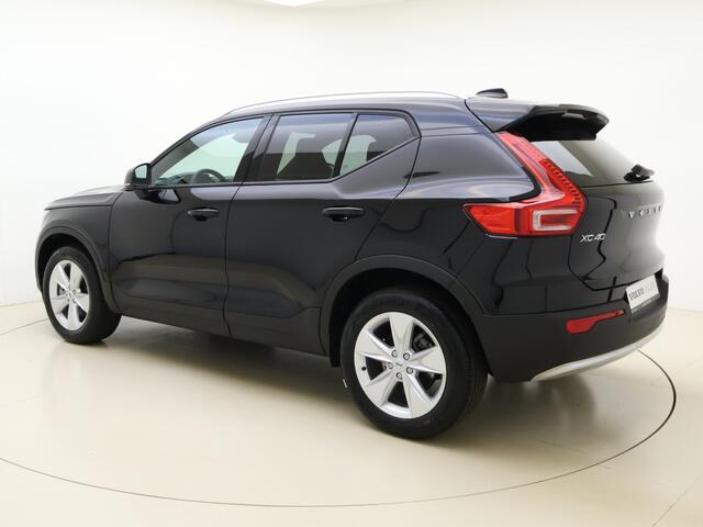 Volvo XC40 B3 177PK Core / Elektrisch verstelbare stoelen / Elektrische achterklep / ACC / Pilot Assist /