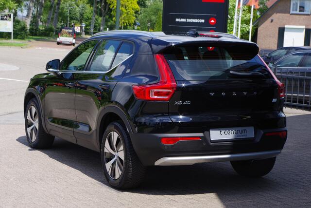 Volvo XC40 1.5 T4 Plug-in hybrid 211 PK Plus Bright, Winterpakket, Camera, Carplay