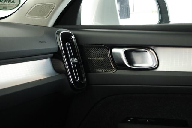 Volvo XC40 1.5 T5 Recharge Inscription Expression Panorama / Opendak / Cam / HK / Trekhaak / CarPlay