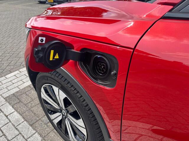 Volvo XC40 1.5 T5 Plug-in hybrid Ultimate Dark
