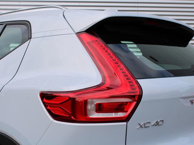 Volvo XC40 1.5 T3 Momentum Pro Automaat / Trekhaak / Parking Pack / DAB+ radio