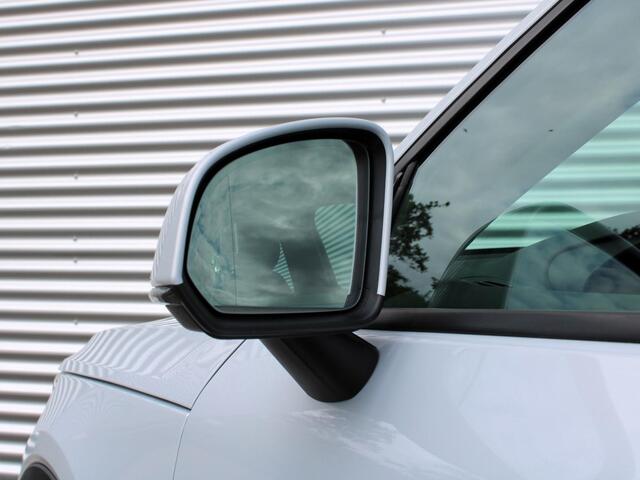 Volvo XC40 1.5 T3 Momentum Pro Automaat / Trekhaak / Parking Pack / DAB+ radio