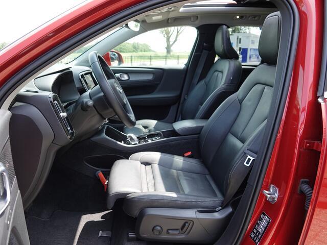 Volvo XC40 1.5 T5 Recharge Inscription BOMVOL | PANO | TREKH. | 360° | LEER | BLIS + CTA | PILOT + ACC