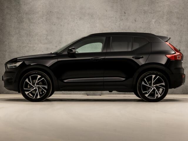 Volvo XC40 2.0 B3 R-Design 177Pk Automaat (PANORAMADAK, APPLE CARPLAY, GROOT NAVI, MEMORY SEATS, 360 CAMERA, HARMAN/KARDON, ADAPTIVE CRUISE, LEDER/ALCANTARA, GETINT GLAS, ELEK ACHTERKLEP, NIEUWSTAAT)