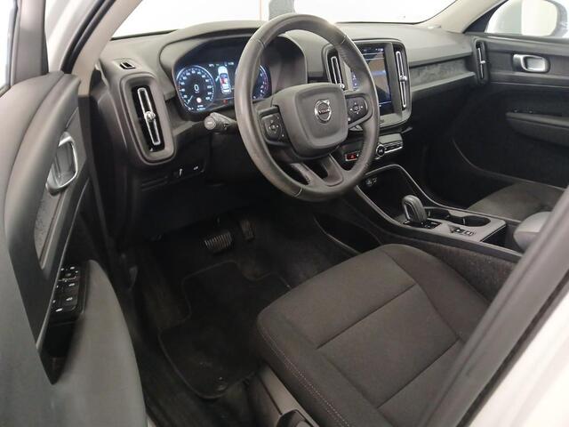 Volvo XC40 1.5 T2 Momentum Core | Camera | Navigatie | LED koplampen | Parkeersensoren V+A | Carplay | On Call |