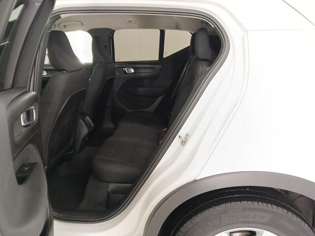 Volvo XC40 1.5 T2 Momentum Core | Camera | Navigatie | LED koplampen | Parkeersensoren V+A | Carplay | On Call |