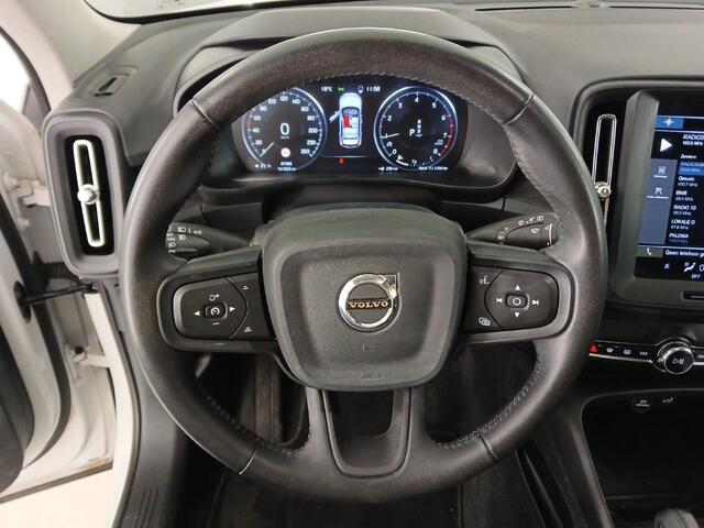 Volvo XC40 1.5 T2 Momentum Core | Camera | Navigatie | LED koplampen | Parkeersensoren V+A | Carplay | On Call |