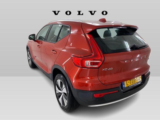 Volvo XC40 1.5 T2 Momentum Business | Leder | Keyless entry | Elektrische achterklep | Adaptieve Cruise controle | Parkeersensoren V+A |