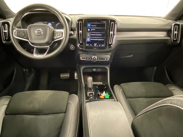 Volvo XC40 1.5 T2 R-Design | Lounge Pakket | 360° Camera | Harman/Kardon | Panorama Schuifdak | Keyless Entry | Stuur + Stoel verwarming | Volvo On call |