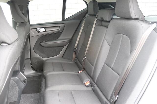 Volvo XC40 2.0 T4 | Cruise Control | Parkeersensoren | El. achterklep | Navigatie